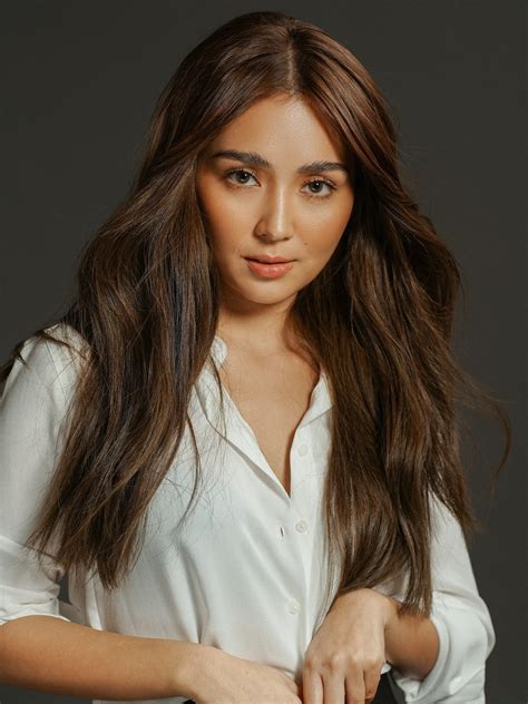  การพบปะกับนักร้องสุดฮอต Kathryn Bernardo: ความรักที่ลอยมาไกลจากกรุงมะนิลา